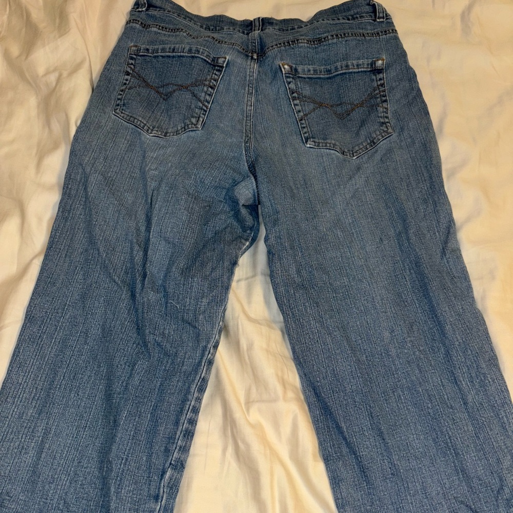 Capri Jeans - Picture 3 of 3